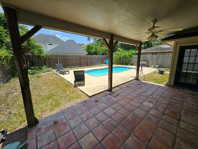 Building Photo - 7630 Cedar Brook Dr