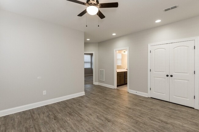 Building Photo - 318 Cornelius Wy