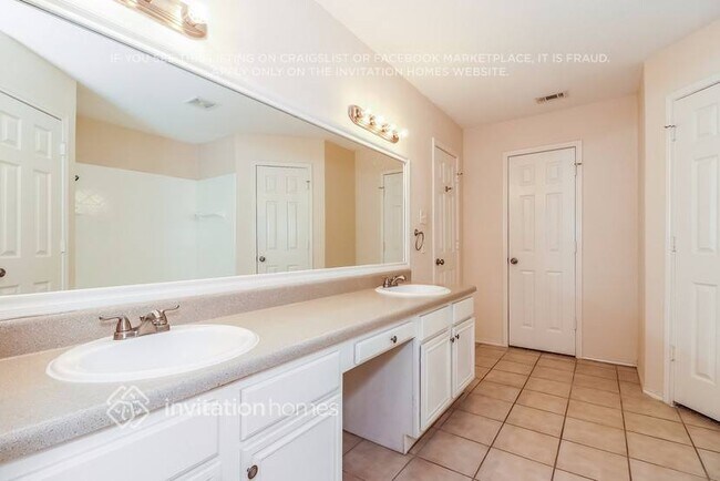 Building Photo - 6408 Big Springs Dr