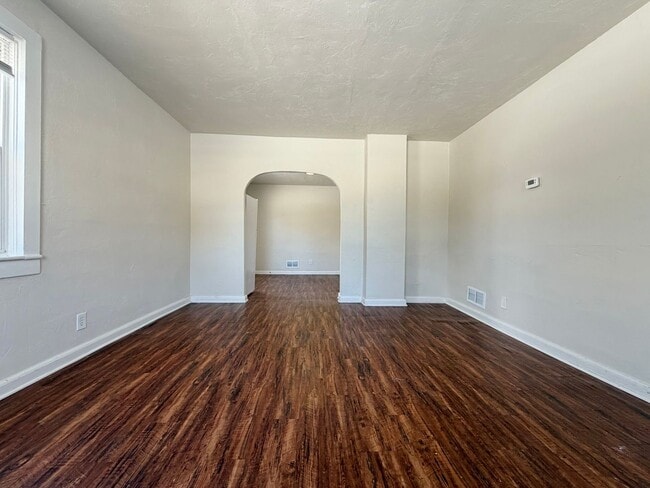 Building Photo - 1440 Smith St