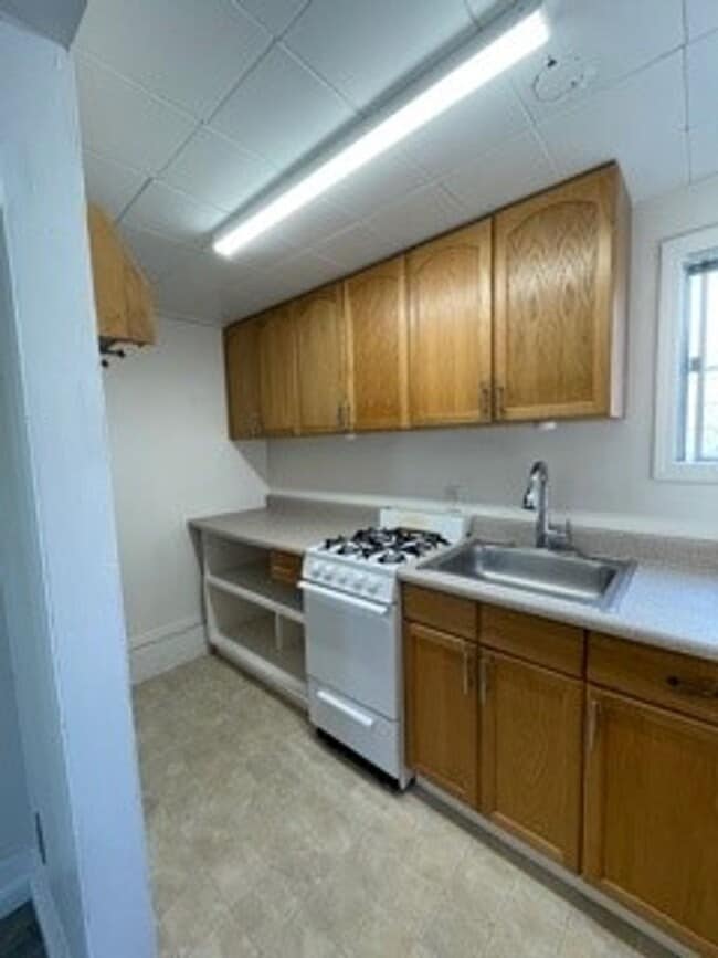 Building Photo - 1220 Morro Ave