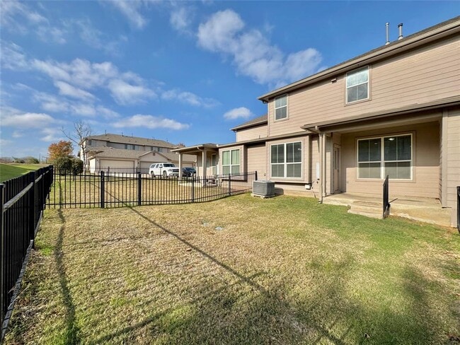 Building Photo - 113 Homily Dr