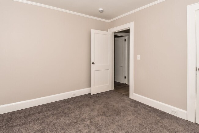 Building Photo - 4803 Anderson St