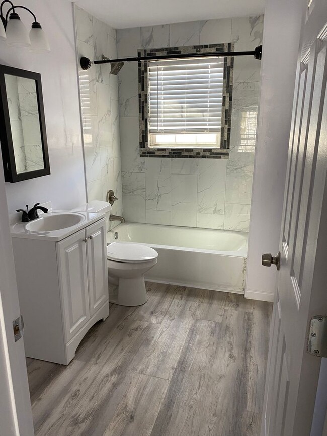 Building Photo - Beautiful Newly Built 2 Bedroom Home  1/2 Off First Month’s Rent