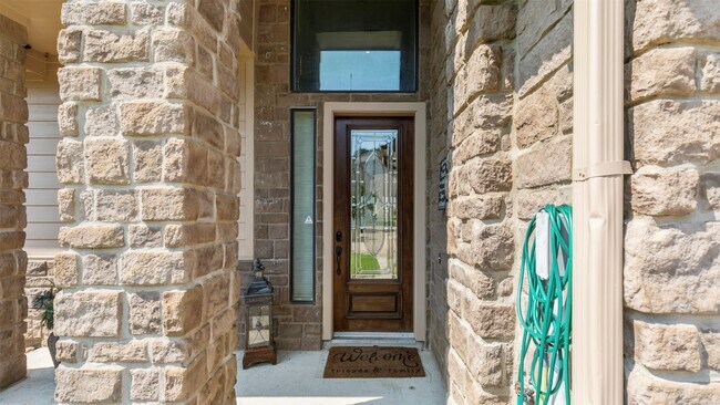 Building Photo - 331 Old Aqua Landing E