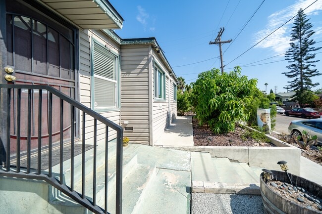 Building Photo - 4816 Bancroft St