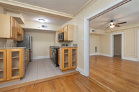 Interior Photo - 4616 Lindell Blvd. (Carleton Apt)