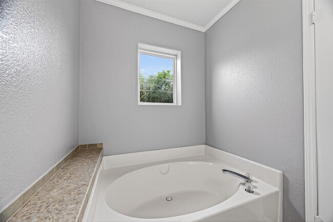 Building Photo - 21447 Sweet Grass Ln
