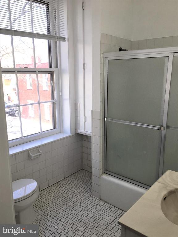 Building Photo - 25 W Boscawen St