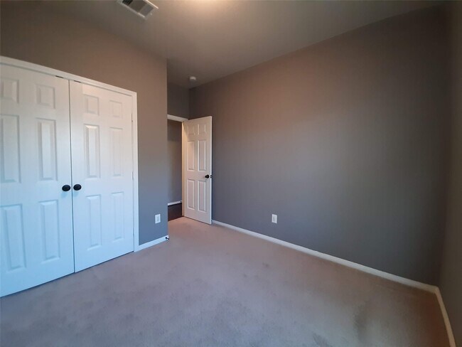 Building Photo - 23322 E Pine Ivy Ln