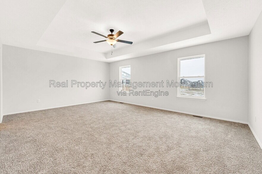 Building Photo - 749 E Penzance Cir