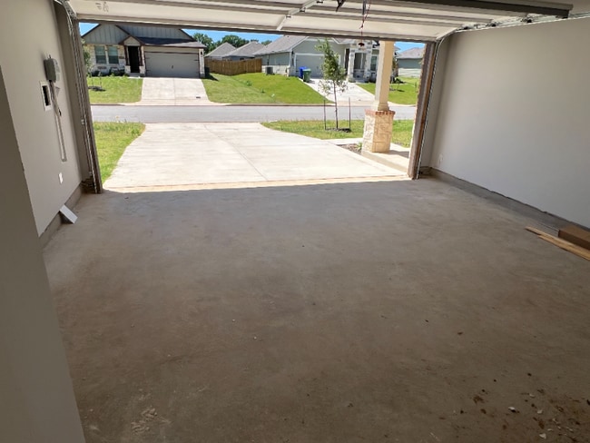 Building Photo - 10905 Hollister Ln