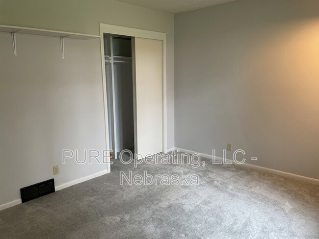 Building Photo - 15229 Y St