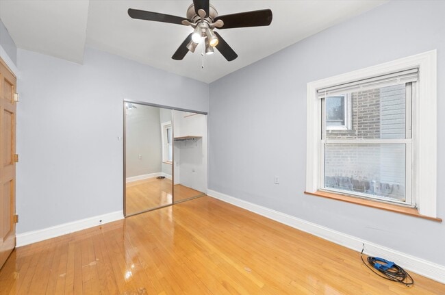 Building Photo - 2911 W Belden Ave