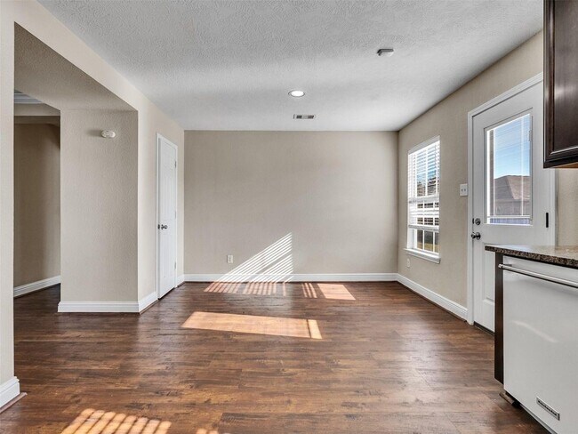 Building Photo - 16327 Morgan Willow Ln