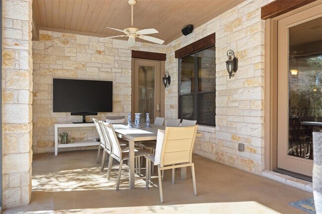 Building Photo - 203 Pristine Dr