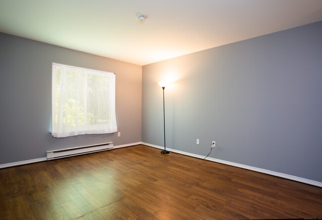 Building Photo - 146 Candlewood Dr