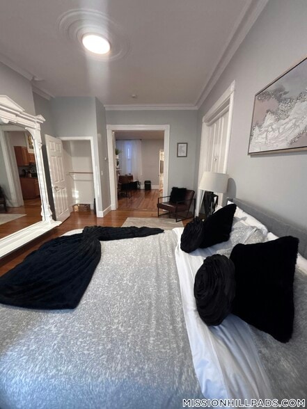 Building Photo - 252 Warren St