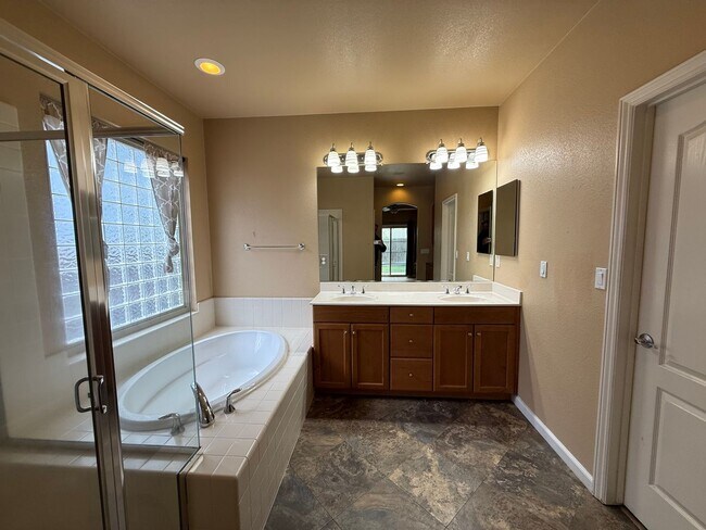 Building Photo - 3509 Silverwood Rd