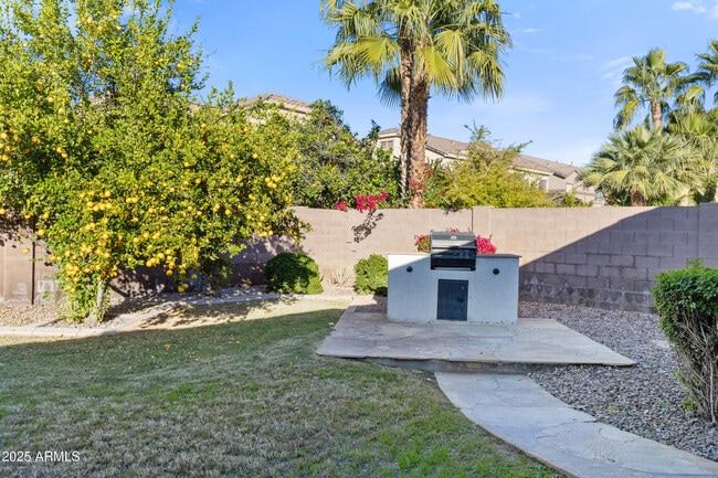 Building Photo - 474 W Seagull Dr