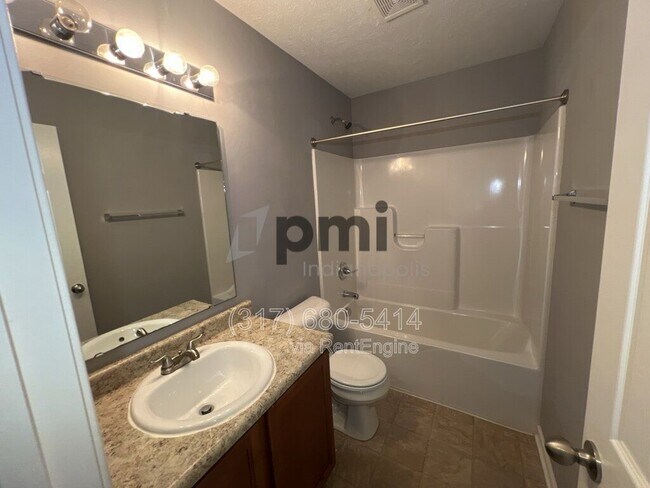 Building Photo - 2343 Ashton Ln