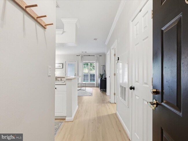 Building Photo - 4560 Strutfield Ln