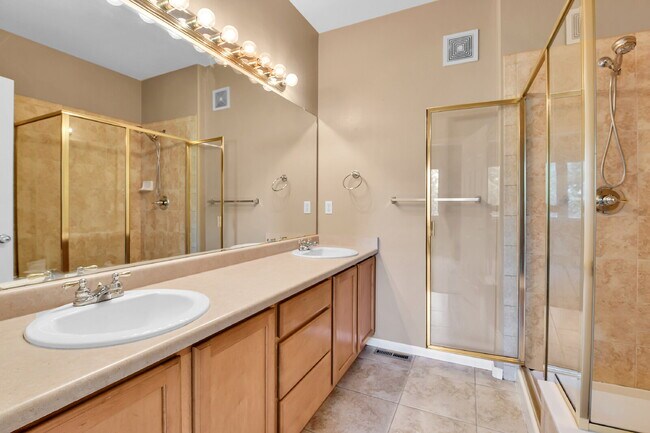 Building Photo - $2,300.00 - HALF OFF First Months' Rent - 2 Beds, 2 Baths, Condo in Littleton with Fireplace and ...