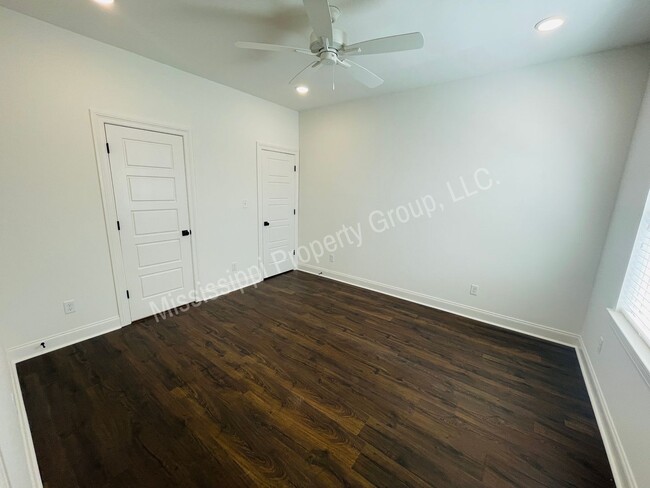 Building Photo - 3BD/3.5BA FOR RENT IN MEADOWCREST