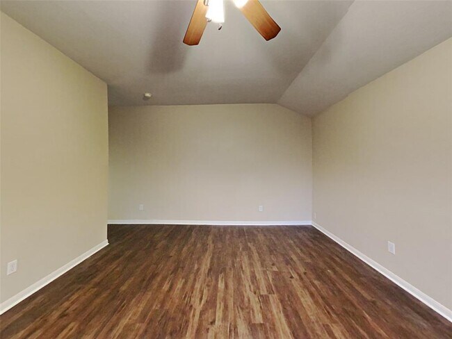 Building Photo - 3318 Falcon Trail Dr