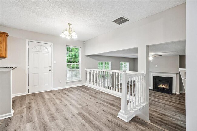 Building Photo - 5849 Amerson Ln