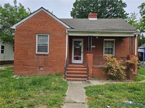 Building Photo - 1305 Chambers St