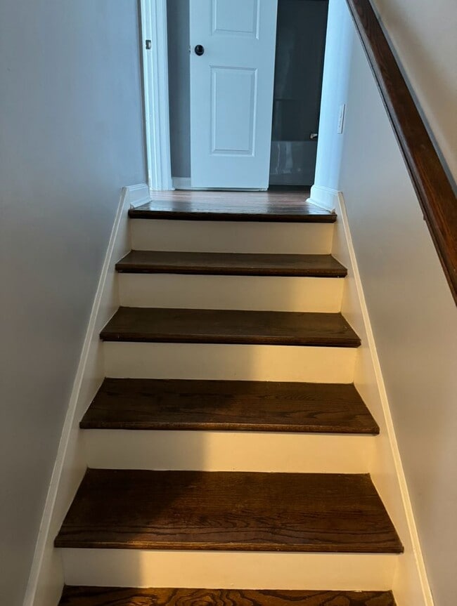 Building Photo - 516 Brawley St