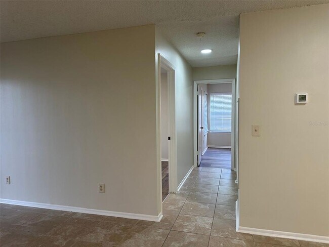 Building Photo - 718 Sugar Bay Way