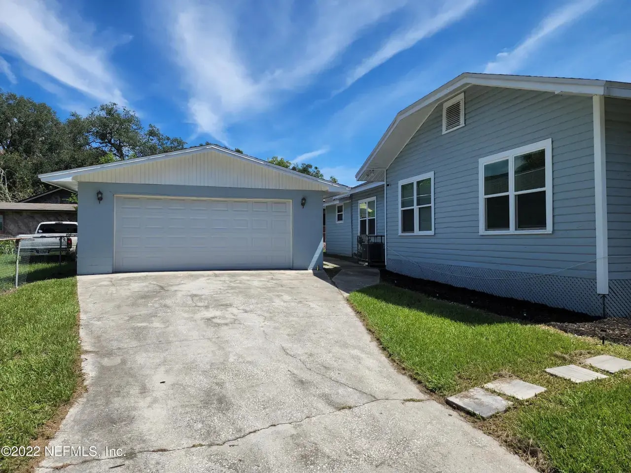 Parking - 2543 Lewis St