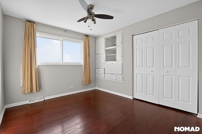 Building Photo - 7151 Hamlin Ave