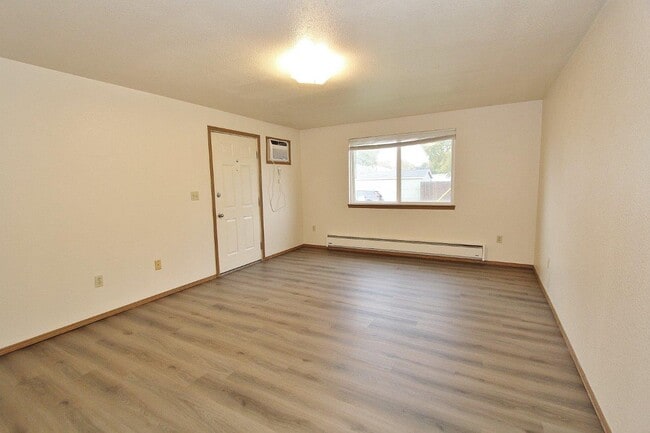 Building Photo - 1310 Poplar St