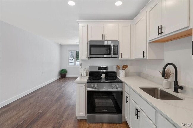 Building Photo - 7891 Areopagitica Ave