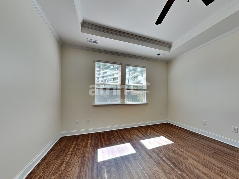 Building Photo - 17331 Alydar Commons Ln