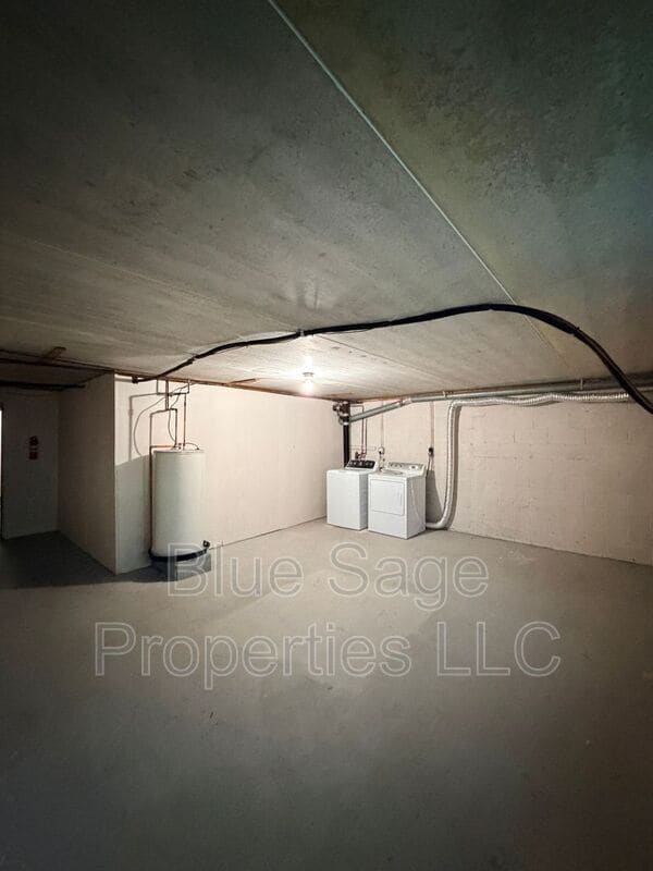 Building Photo - 768 Putnam Blvd