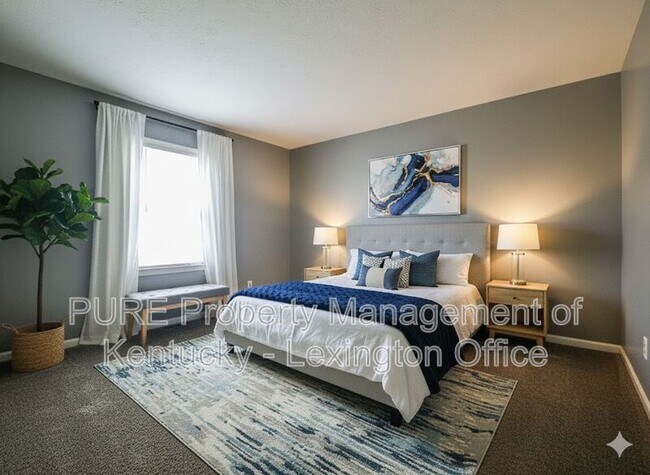 Building Photo - 305 Lake St