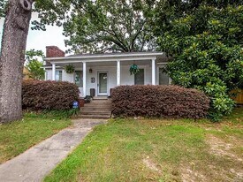 Building Photo - 1717 N University Ave