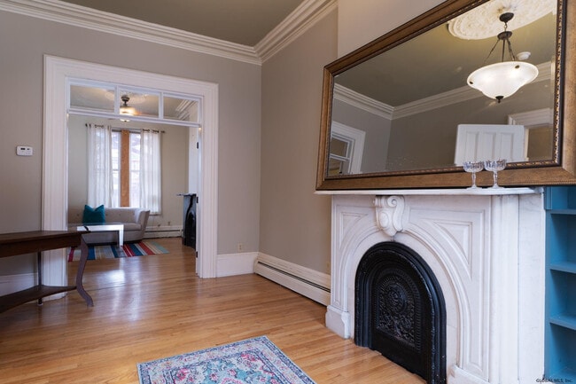 Building Photo - 279.5 Hudson Ave