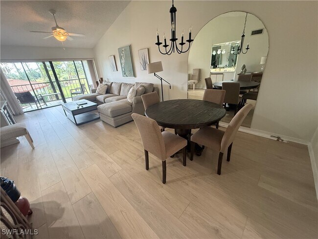 Building Photo - 905 Augusta Blvd