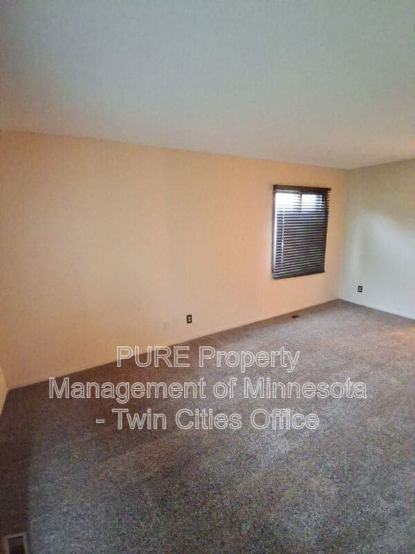 Building Photo - 5231 Balmoral Ln