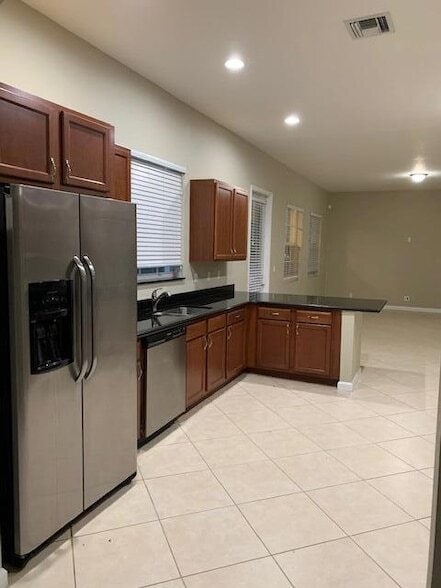 Building Photo - 6729 Bulrush Ct