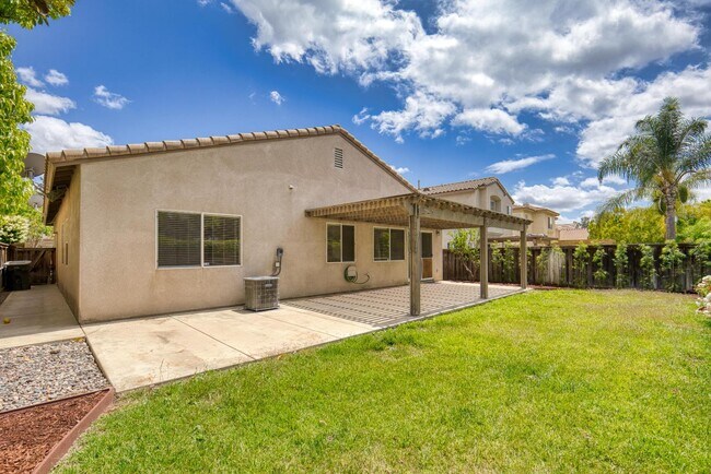 Building Photo - 32576 Guevara Dr