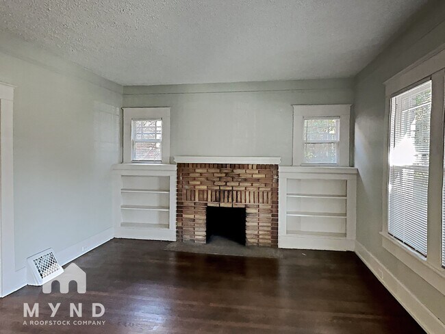 Building Photo - 1324 42nd St Ensley