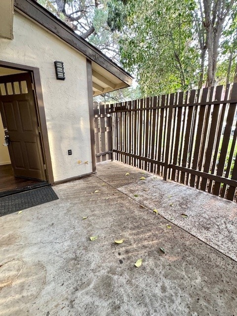 Building Photo - 5434 Roundtree Ct