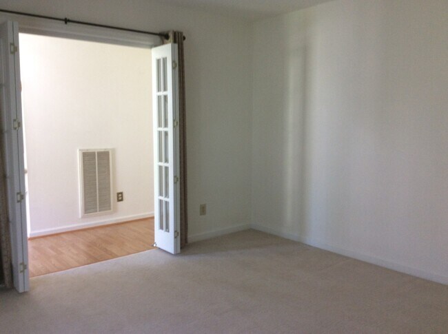 Building Photo - Vass Meadows