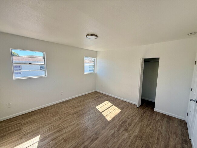 Building Photo - Renovated Large 3 Bed 1 Bath Unit Available For Rent Located In Little Havana.